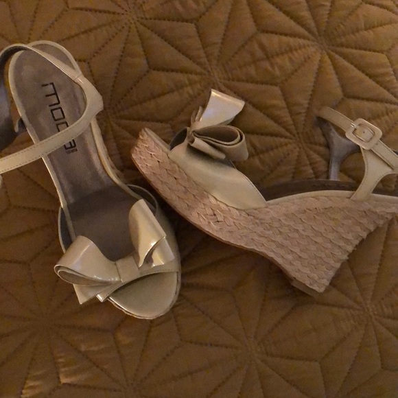 MODA 4 3/4 inch wedge sandals.  Worn once or twice - Picture 2 of 6